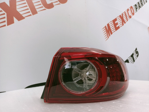Фонарь задний наружный правый LED Mazda 3 2016-2018 (BHN3-51-150), аналог