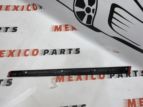 Накладка з хромом на передні ліві двері Nissan X-Trail(Rogue) 2014-2020 (80877-6FL0A), аналог