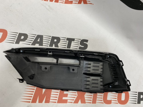 Заглушка противотуманной фары правая Honda Civic 2019-2021 (71180-TBA-A50), аналог