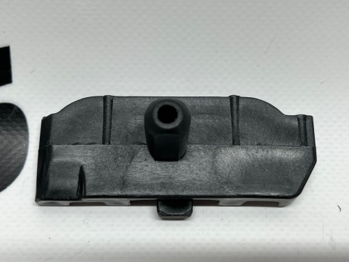 Крепление радиатора правое Chevrolet Malibu 2016-2019 (23336310), аналог