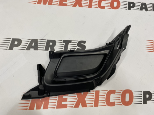 Накладка під вихлопну трубу права Volkswagen Tiguan 2017-2020 (5NN8070569B9), аналог