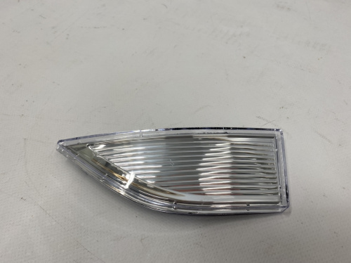 Катафот-заглушка ліва переднього бампера Volkswagen Passat B7 USA 2011-2015 (561941777B), аналог