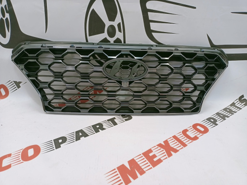 Решітка радіатора Hyundai SantaFe 2019-2020 (86350-S2110), аналог