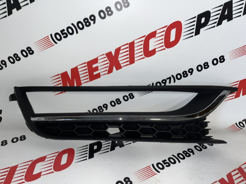 Рамка протитуманної фари з хромом права USA Volkswagen Passat B7 2012-2015 (561853666A9B9), аналог