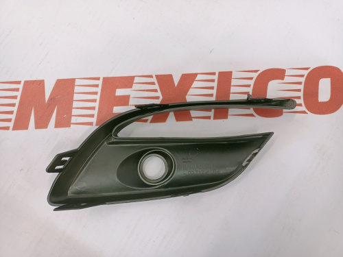 Рамка противотуманной фары левая Mazda 3 2016-2018 (BAJC-50-C21A), аналог