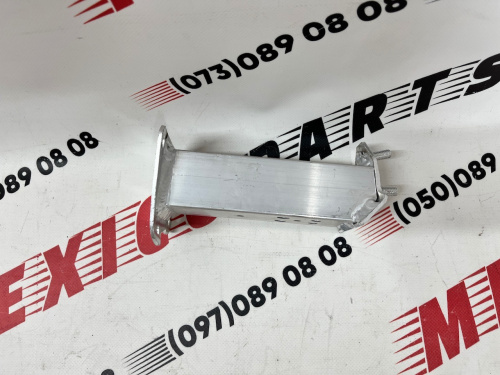 Пятак переднього підсилювача правий Toyota Prius 2016-2022 (52102-47030), аналог