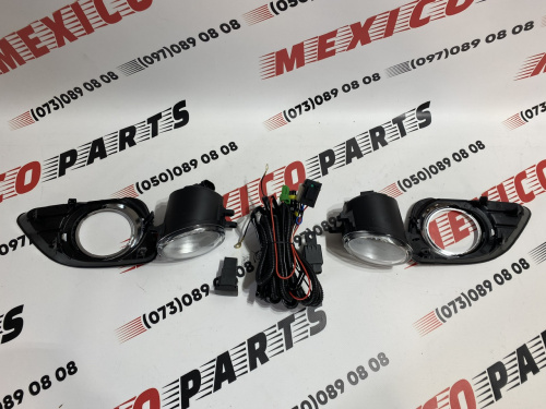 Комплект протитуманних фар Toyota Camry 2009-2011 (52040-06050), аналог