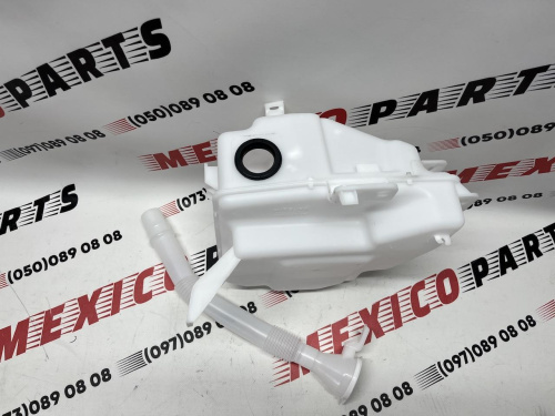 Бачок омивача  Mitsubishi Outlander 2016-2021 (8260A276), аналог