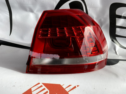 Ліхтарі задні комплект Volkswagen Passat B7 2012-2015 (561-945-095-HK), аналог