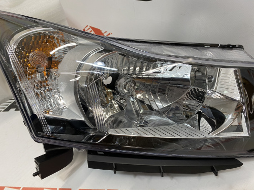 Фара правая Chevrolet Cruze 2011-2015 (95291964), аналог