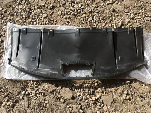 Губа заднего бампера Tesla Model X 2015-2020 (105835600c), аналог