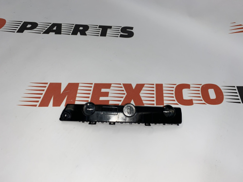 Кріплення переднього бампера ліве Nissan X-Trail(Rogue) 2014-2020 (62223-4BA1A), аналог