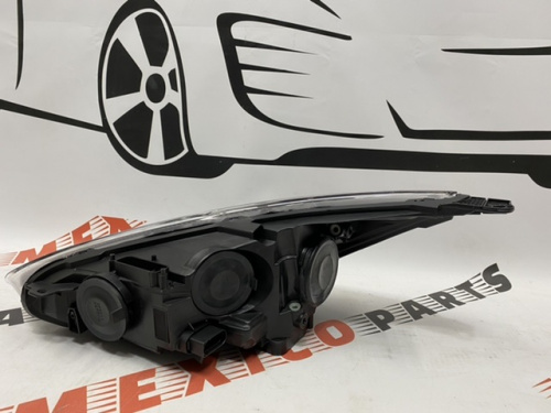Фара права чорна Ford Focus 2015- 2018 (F1EB13W029PD) , аналог