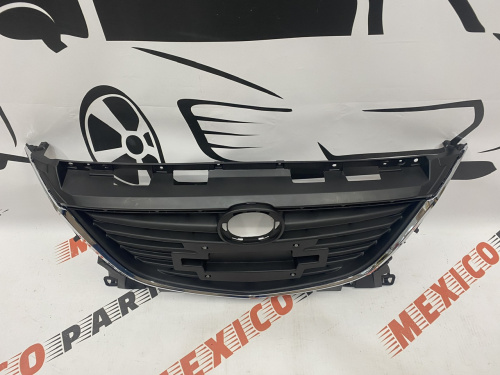 Решётка радиатора с хромом  Mazda 3 2013-2015 (BHN150712B), аналог