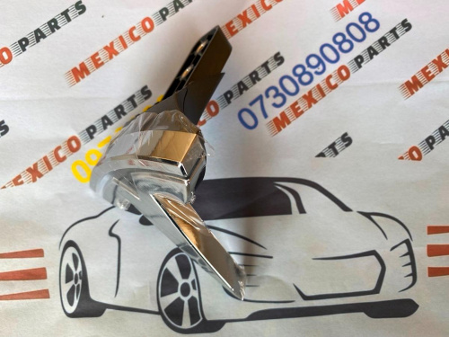 Значок Tesla Model X  2015-2020 (104788400), аналог 