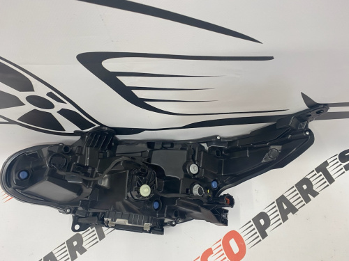 Фара права LED з жовтим катафотом USA Nissan Sentra 2019- (260106LB5A), аналог