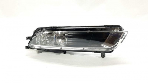 Протитуманна фара права Volkswagen Passat CC 2013-2018 (3C8941700), аналог