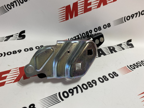 Петля капота правая Tesla Model 3 2021-2023 (1643846-00-A), аналог