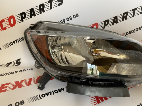 Фара права чорна Nissan Sentra 2016-2018 (26010-3YU0A), аналог