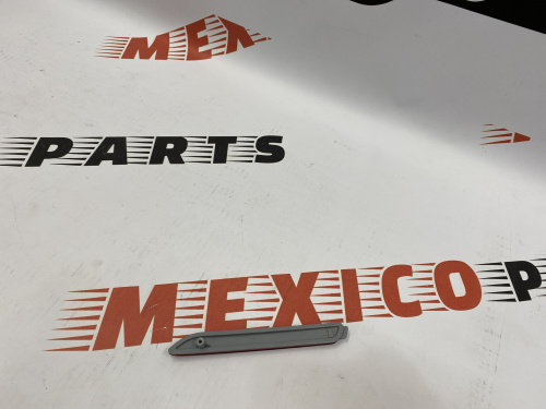 Катафот заднього бампера правий Toyota RAV4 2019-2021 (81910-08010), аналог