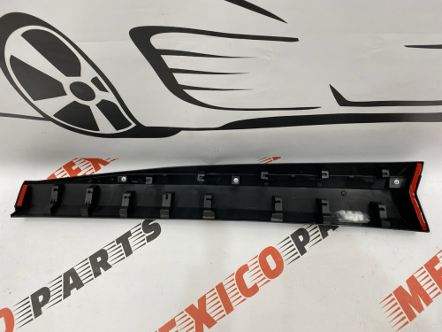 Накладка на передні праві двері  Nissan X-Trail(Rogue) 2021-2023 (80870-6RR0A), аналог