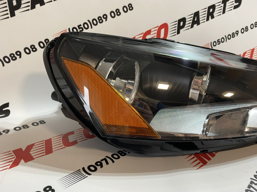Фара права Volkswagen Passat B7 2012-2015 (561941006D), аналог