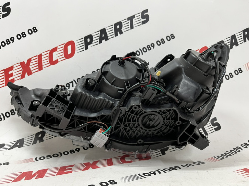 Фара права галоген темна Mitsubishi ASX 2016-2019 (8301C224), аналог