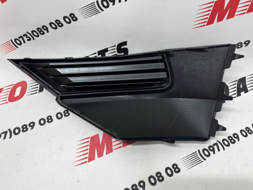Заглушка протитуманної фари права USA Volkswagen Tiguan 2017-2020 (5NN853212D9B9), аналог