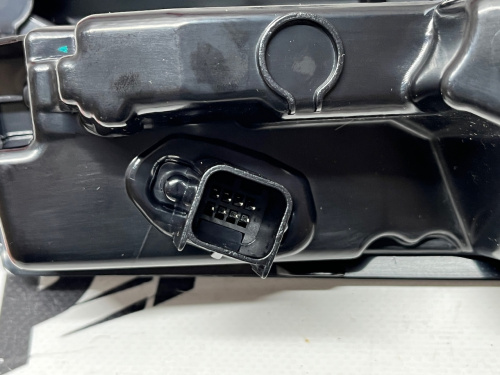 Фонарь заднего бампера левый нижний Tesla Model 3 2024-(1712513-00-D), аналог