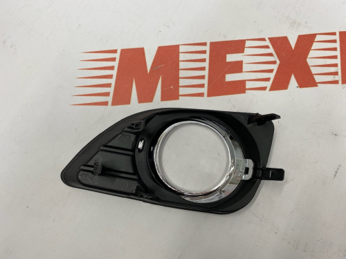 Рамка противотуманной фары правая Toyota Camry 2009-2011 (52030-06050), аналог