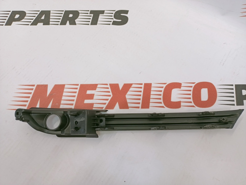 Рамка противотуманной фары левая Mazda CX5 2017-2020 (KB8B-50-C21C), аналог