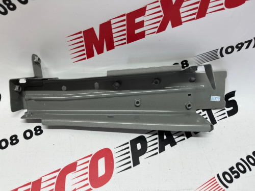 Кріплення передньої панелі праве Mitsubishi Outlander 2016-2021 (5215A424), аналог