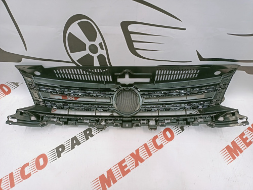 Решітка радіатора Volkswagen Tiguan 2013-2016 (5N0853651J9B9), аналог