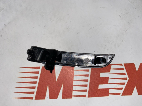 Поворотник в дзеркало правий Ford Escape (Kuga) 2013-2016 (cj5413b383aa), аналог