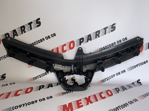 Решетка радиатора USA (компл.SE) Toyota Corolla 2017-2019 (53111-02B10-C0), аналог