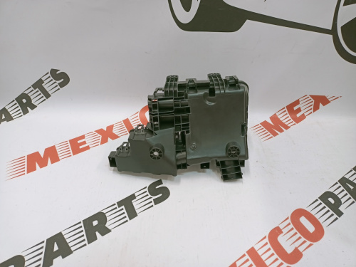Коробка під запобіжники Nissan X-Trail(Rogue) 2014-2020, аналог
