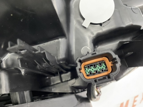 Фара ліва LED з жовтим катафотом USA Nissan X-Trail(Rogue) 2017-2020 (26060-6FL6A)