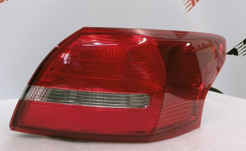 Ліхтар зовнішній (в крило) правий Ford Focus 2015- 2018 (F1EZ-13404-B) , аналог