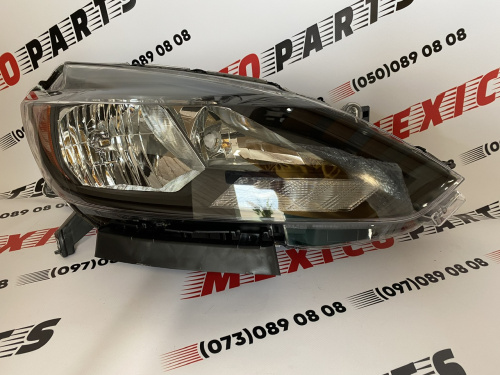 Фара права чорна Nissan Sentra 2016-2018 (26010-3YU0A), аналог