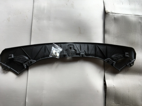 Подкапотний пластик боксу передний Tesla Model S 2012-2020 (106047400d), аналог