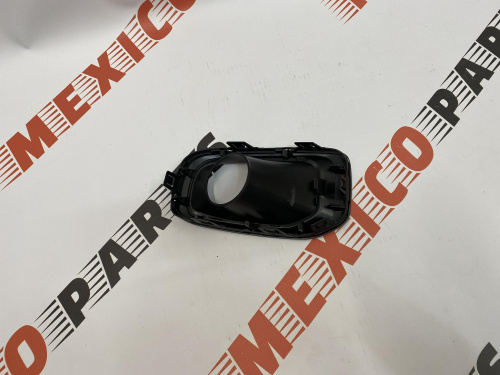 Рамка протитуманної фари права сіра Jeep Renegade 2015-2018 (5XB28XS9AA), аналог