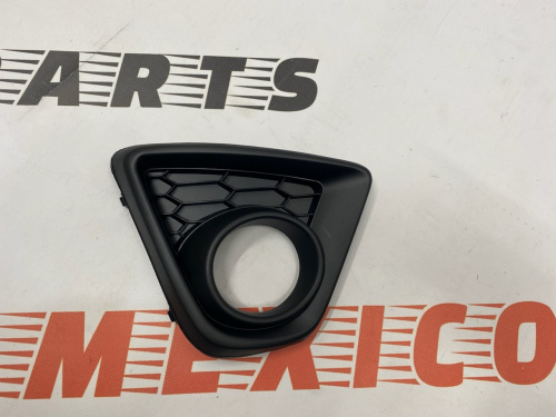 Рамка противотуманной фары правая Mazda CX-5 2011-2017 (KD5350C11), аналог