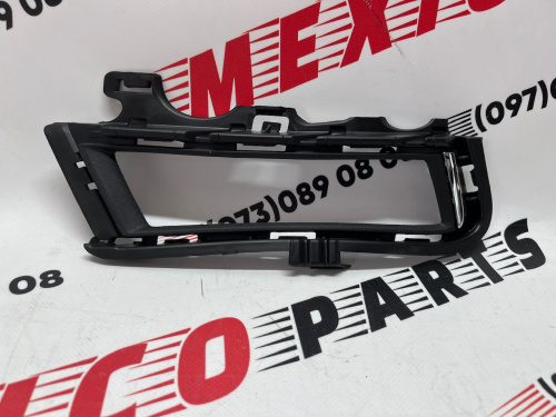 Рамка протитуманної фари права Volkswagen Golf 7 (5G0853212E9B9), аналог