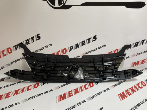 Решётка радиатора Mitsubishi Outlander 2019-2020 (7450B298), аналог