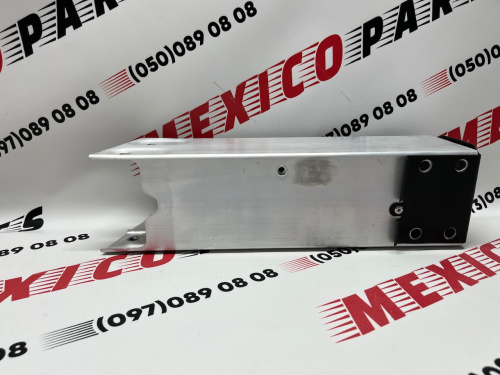 Пятак передний правый верхний Tesla Model Y 2020-2023 (1487462-00-D), аналог