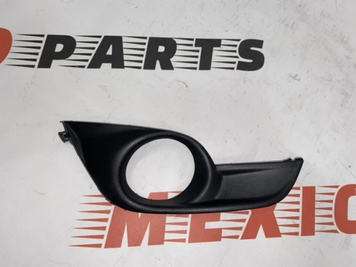 Рамка противотуманной фары правая USA Nissan Altima 2013-2015 (62256-3TA0B), аналог