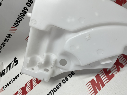 Бачок омивача Volkswagen Touareg  2011-2014 (7P0955453B), аналог