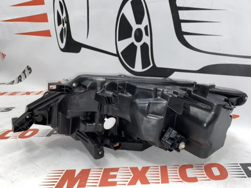 Фара права LED з жовтим катафотом  USA Nissan X-Trail(Rogue) 2017-2020 (26060-6FL6A)