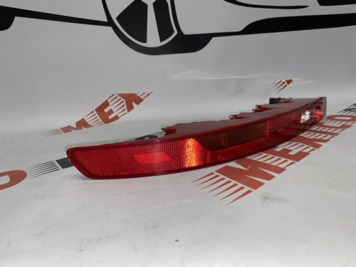 Катафот заднего бампера левый AUDI Q7 2010-2015 (4L0945095A), аналог