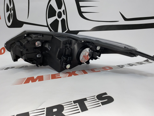 Фара галоген правая Honda HR-V 2014-2018 (33100-T7S-A01), аналог
